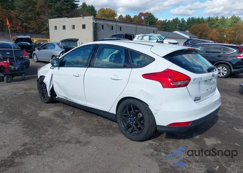 2016 Ford Focus Se z USA, uszkodzony, nr VIN 1FADP3K2XGL332605